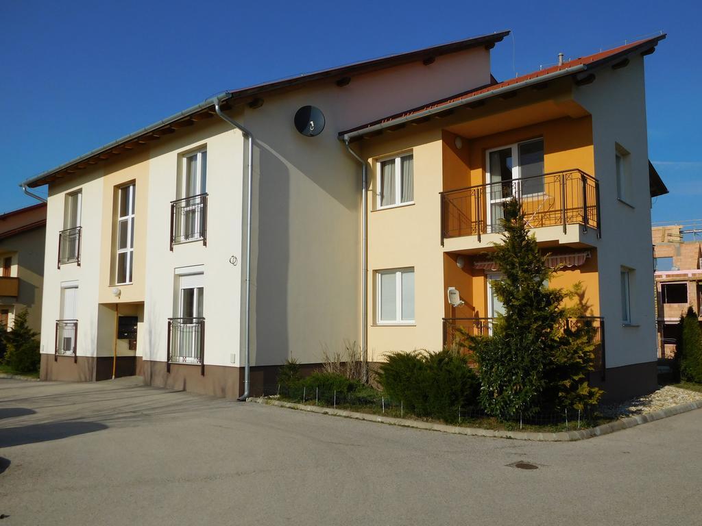 Jade Apartment Hegykő المظهر الخارجي الصورة